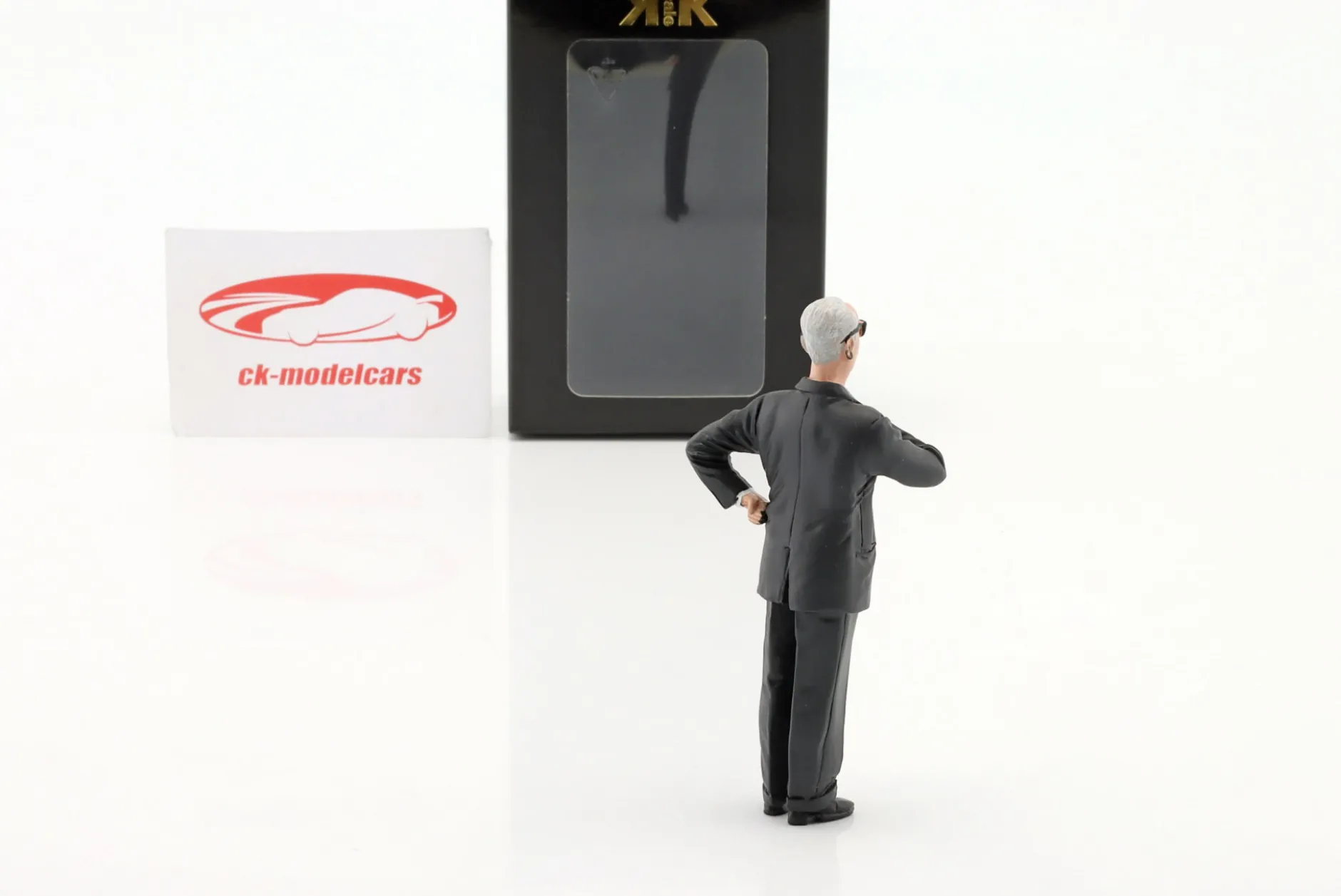 Enzo alt Figur 1:18 KK-Scale