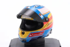 Fernando Alonso Scuderia Ferrari #8 Formel 1 2010 Helm 1:5 Spark Editions