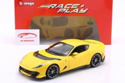 Ferrari 812 Competizione Baujahr 2021 gelb 1:18 Bburago