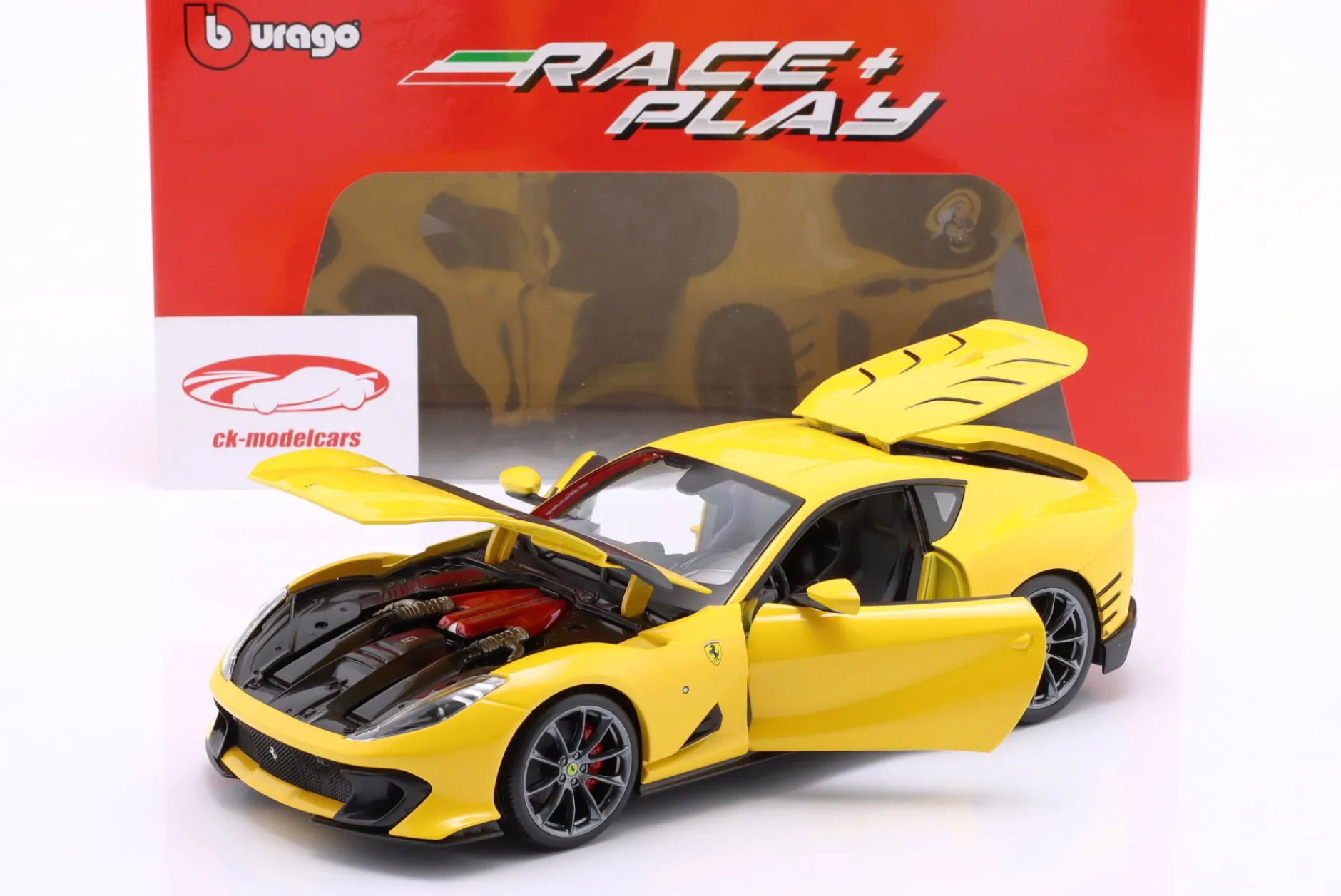Ferrari 812 Competizione Baujahr 2021 gelb 1:18 Bburago