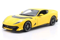 Ferrari 812 Competizione Baujahr 2021 gelb 1:18 Bburago