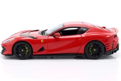 Ferrari 812 Competizione Baujahr 2021 rot 1:18 Bburago