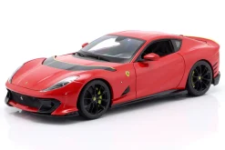 Ferrari 812 Competizione Baujahr 2021 rot 1:18 Bburago