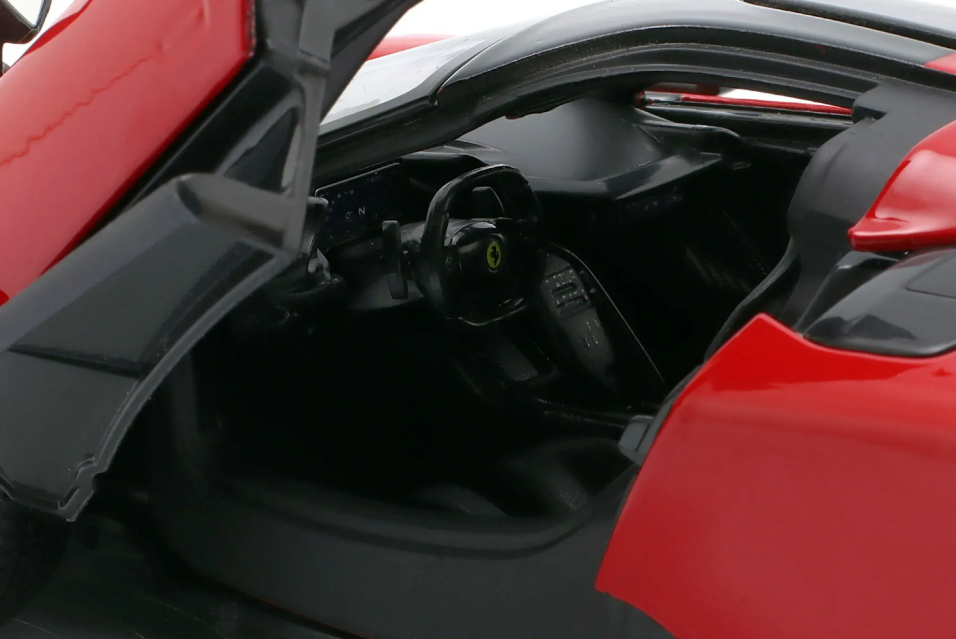 Ferrari F80 Baujahr 2024 corsa rot 1:24 Bburago