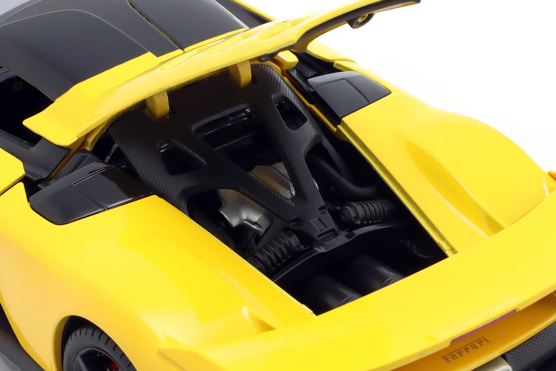 Ferrari F80 Baujahr 2024 gelb 1:18 Bburago