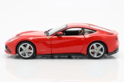 Ferrari F12 Berlinetta rot 1:24 Bburago