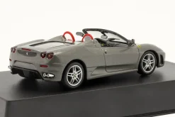 Ferrari F430 Spider Baujahr 2005 mit Vitrine grau metallic 1:43 Altaya