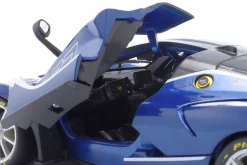 Ferrari FXX-K Evo 2017 Peter Mann #27 Tour de France blau 1:18 Bburago