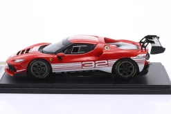 Ferrari 296 GT3 Challenge #32 Baujahr 2023 rot / weiß 1:43 LookSmart