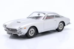 Ferrari 250 GT Lusso Baujahr 1962 silber 1:18 KK-Scale