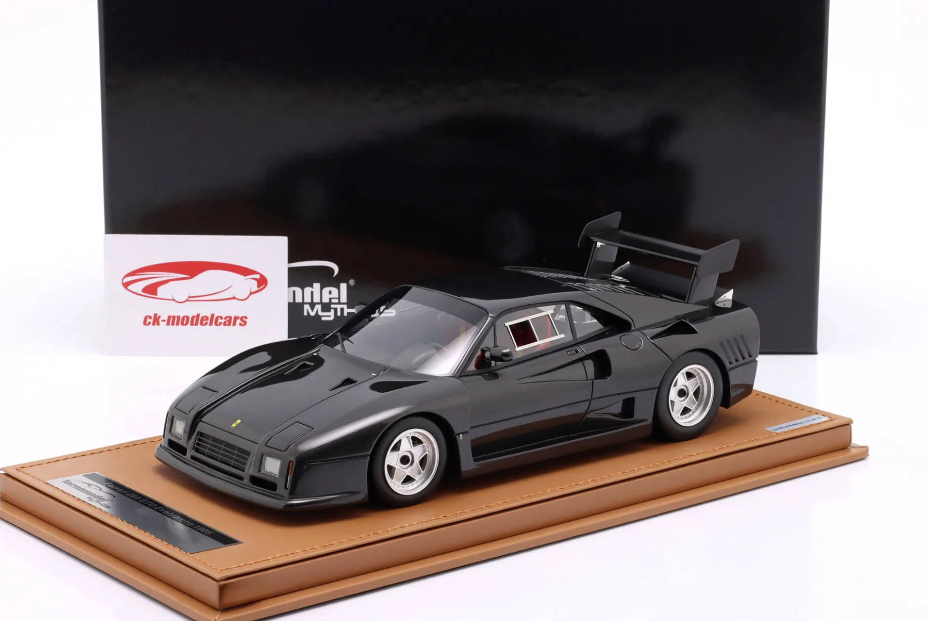 Ferrari 288 GTO Evoluzione 1985 schwarz metallic / silberne Felgen 1:18 Tecnomodel