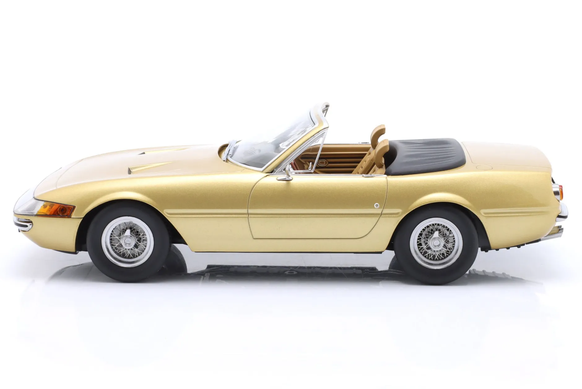 Ferrari 365 GTS/4 Daytona Cabriolet 1. Serie US-Version 1969 gold metallic 1:18 KK-Scale