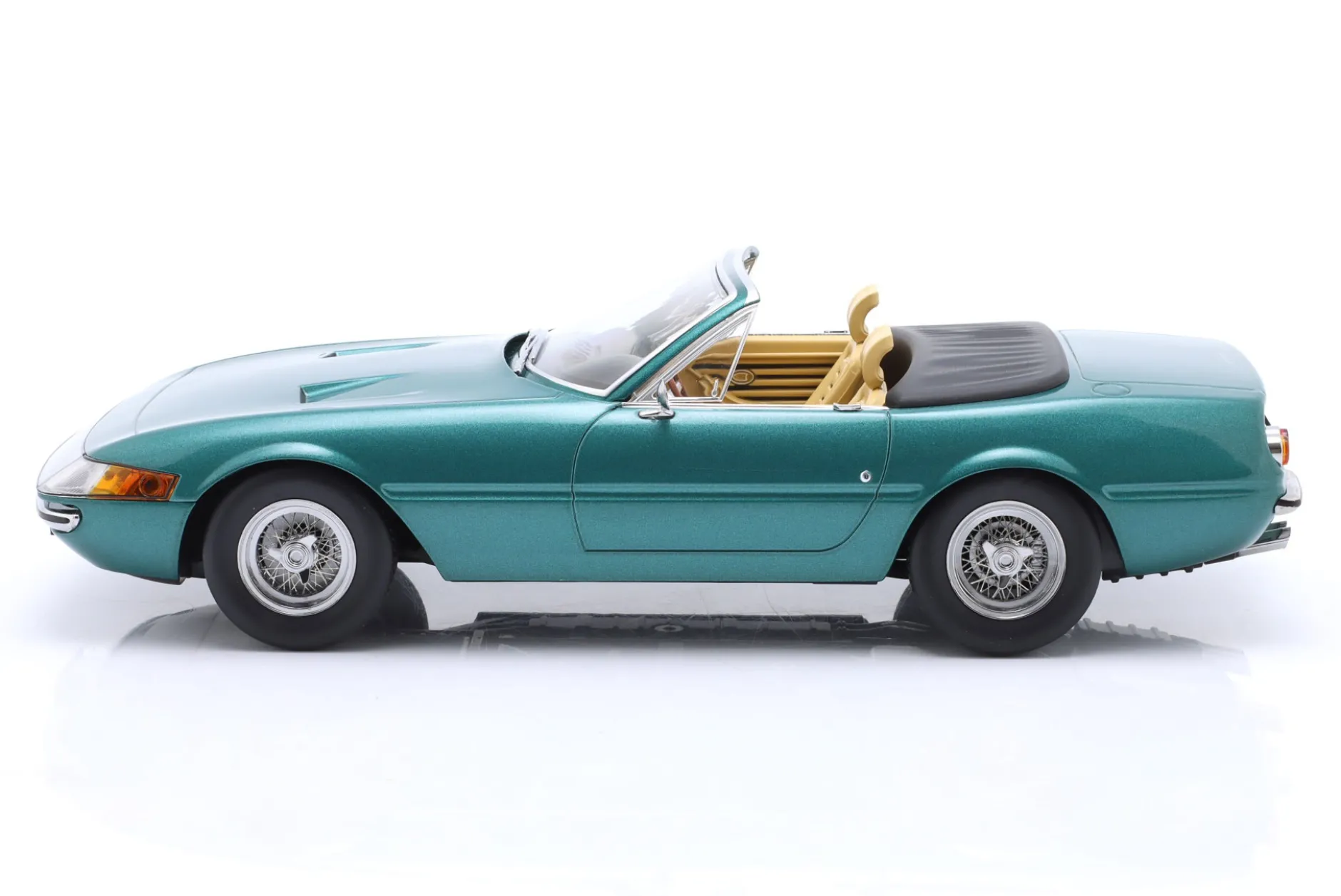 Ferrari 365 GTS/4 Daytona Cabriolet 1. Serie US-Version 1969 grün metallic 1:18 KK-Scale