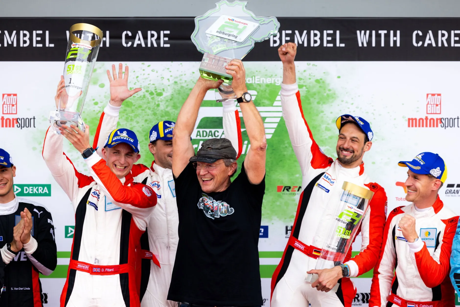 Ferrari 296 GT3 #30 Sieger 24h Nürburgring 2023 Frikadelli Racing Team 1:43 Bburago