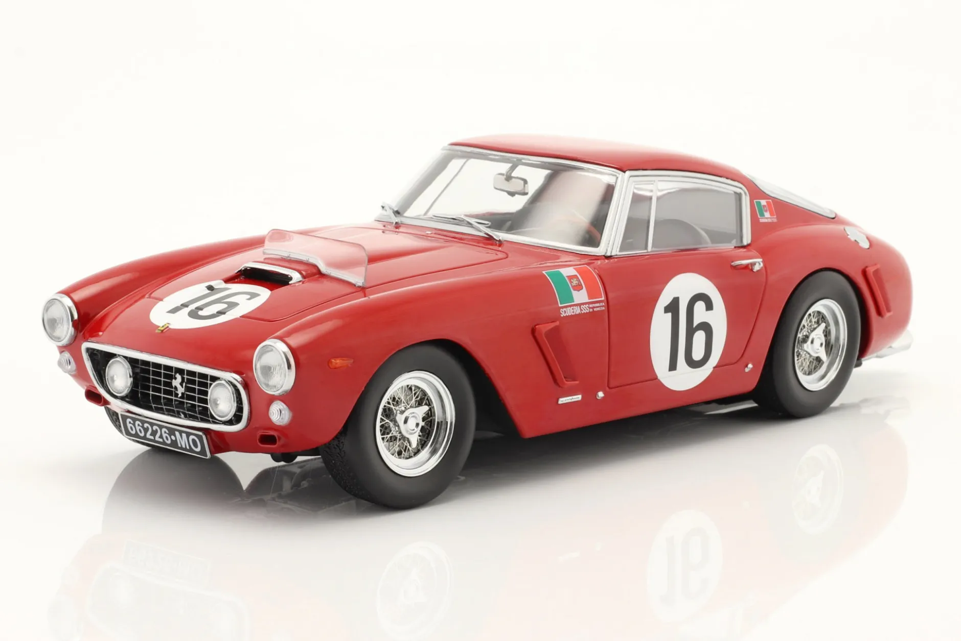 Ferrari 250 GT SWB #16 24h LeMans 1961 Trintignant, Abate 1:18 KK-Scale