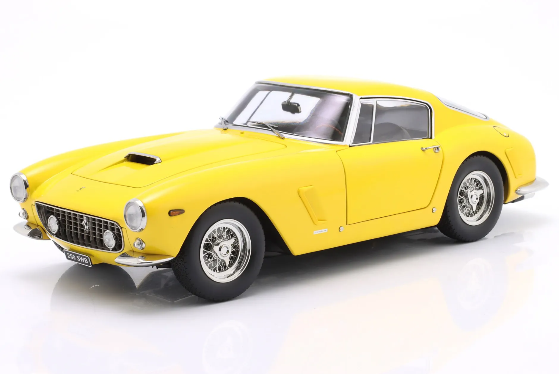 Ferrari 250 GT SWB Passo Corto Baujahr 1961 gelb 1:12 KK-Scale