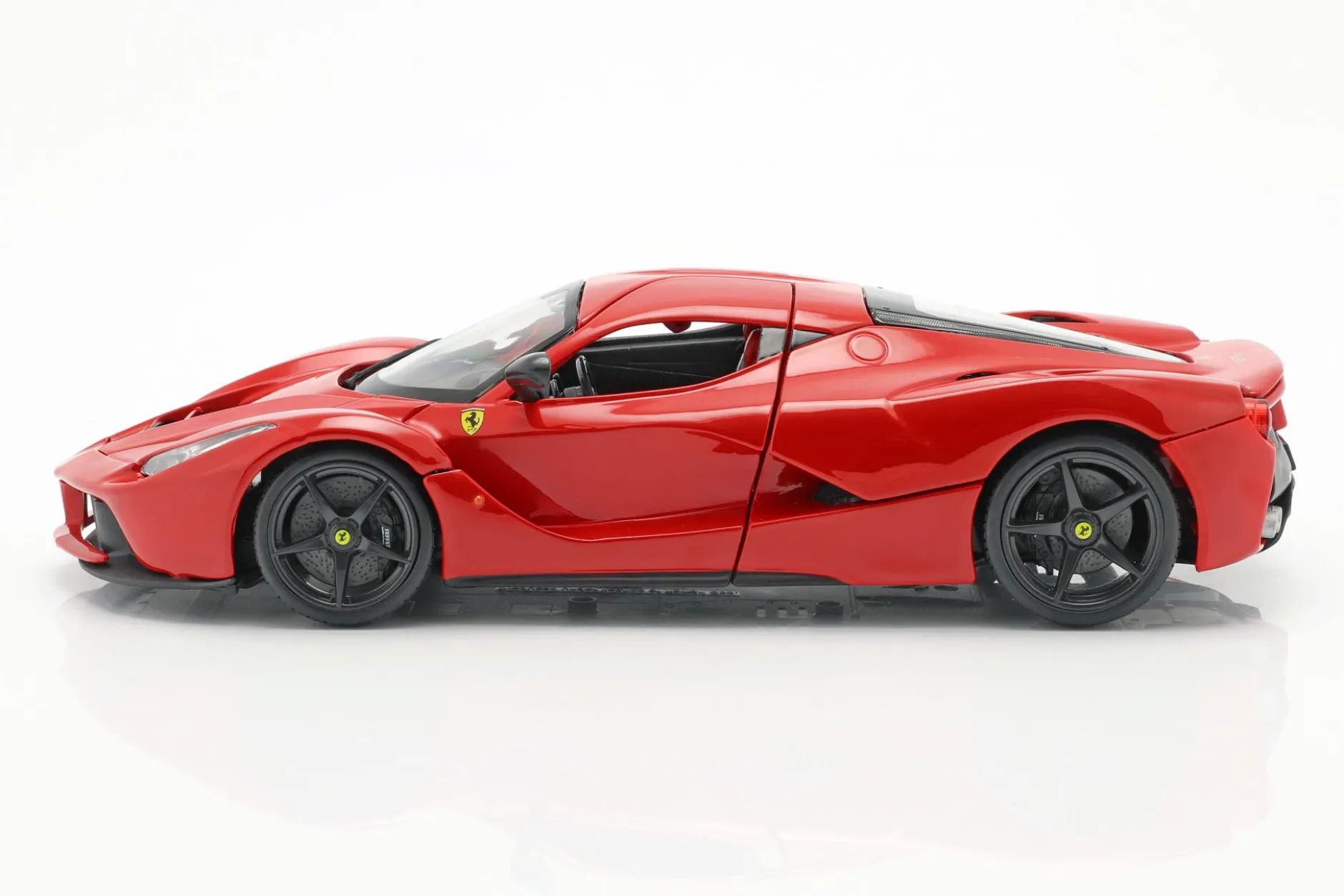 Ferrari LaFerrari rot 1:18 Bburago