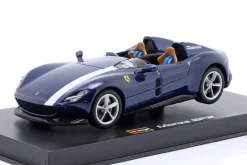Ferrari Monza SP2 Baujahr 2018 - 2022 dunkelblau 1:43 Bburago Signature