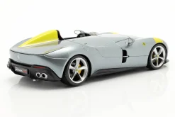 Ferrari Monza SP1 Baujahr 2019 grau metallic / gelb 1:24 Bburago