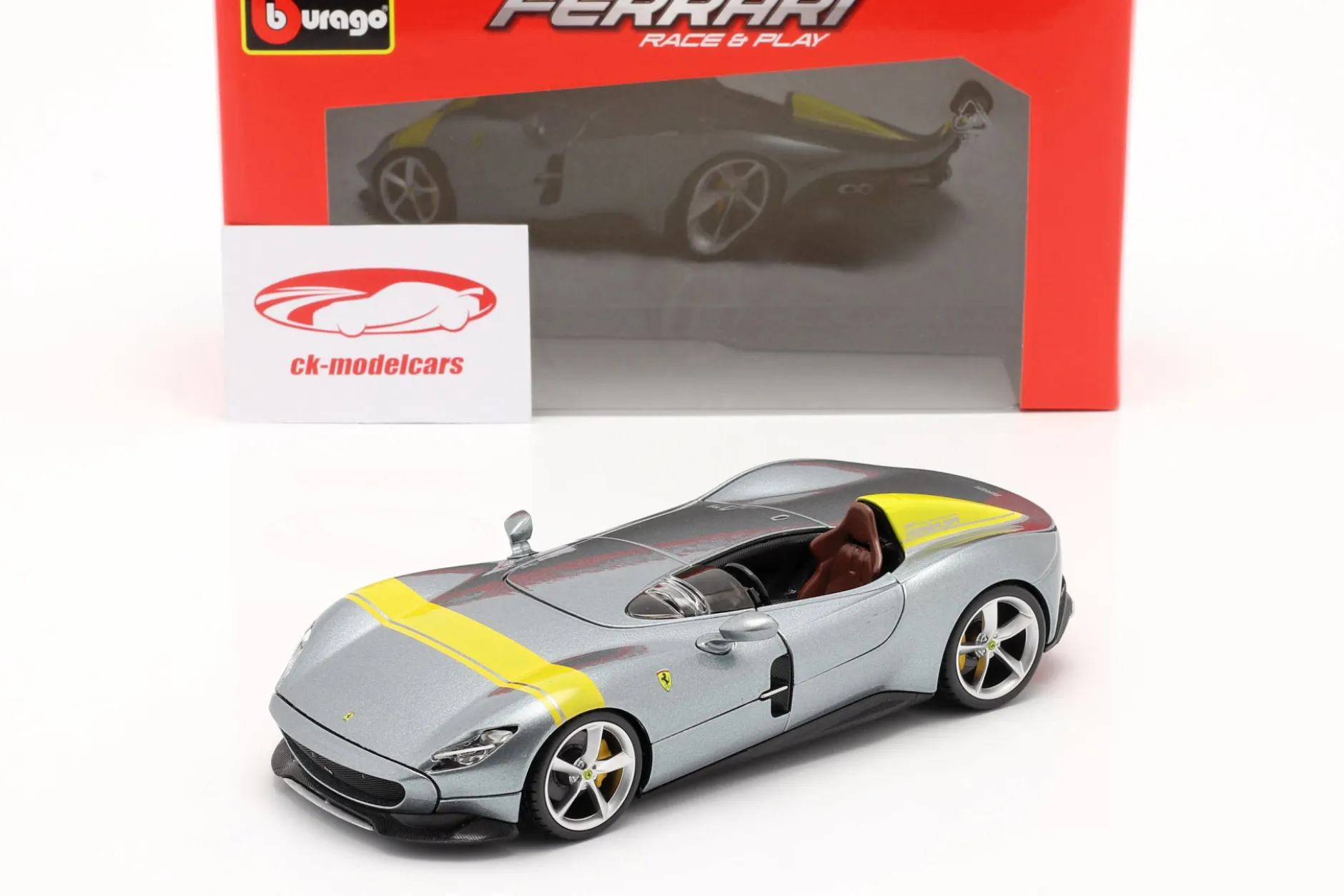 Ferrari Monza SP1 Baujahr 2019 grau metallic / gelb 1:24 Bburago