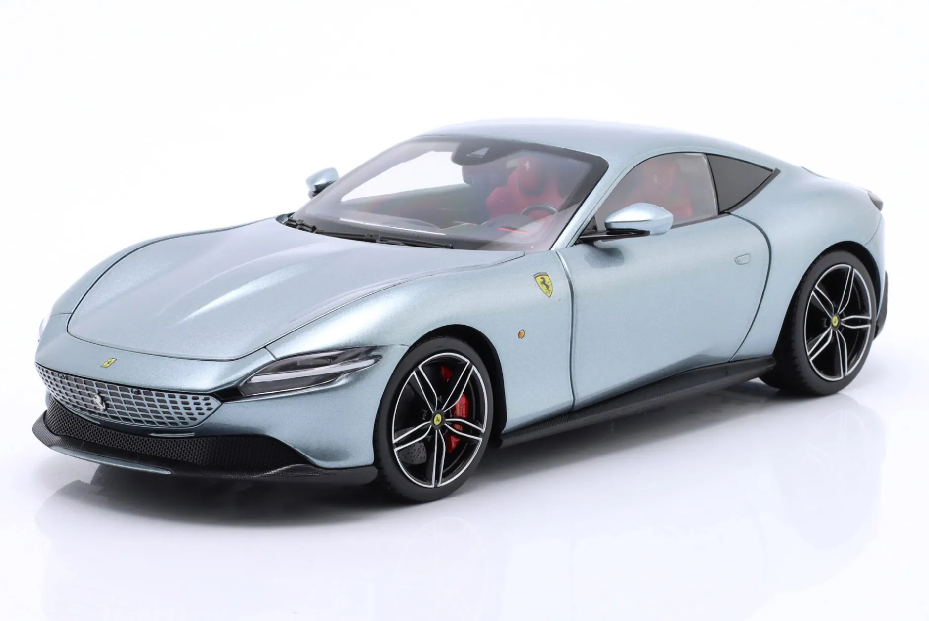 Ferrari Roma Baujahr 2019 titangrau metallic 1:18 Polistil