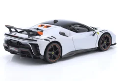Ferrari SF90 XX Stradale Baujahr 2024 weiß metallic 1:18 Bburago