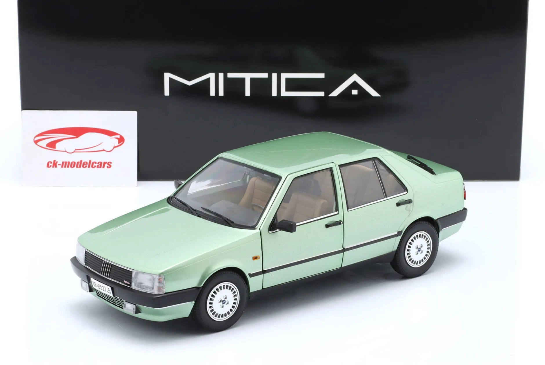 Fiat Croma 2.0 Turbo IE Baujahr 1988 ceylongrün metallic 1:18 Mitica
