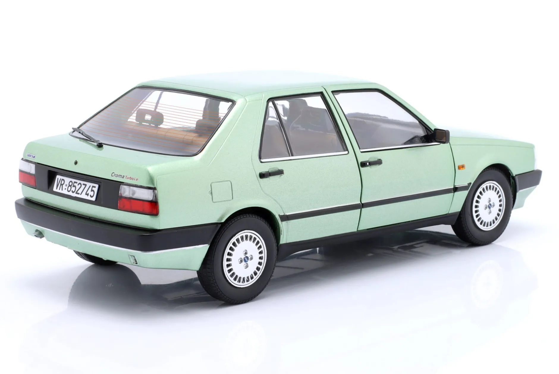 Fiat Croma 2.0 Turbo IE Baujahr 1988 ceylongrün metallic 1:18 Mitica