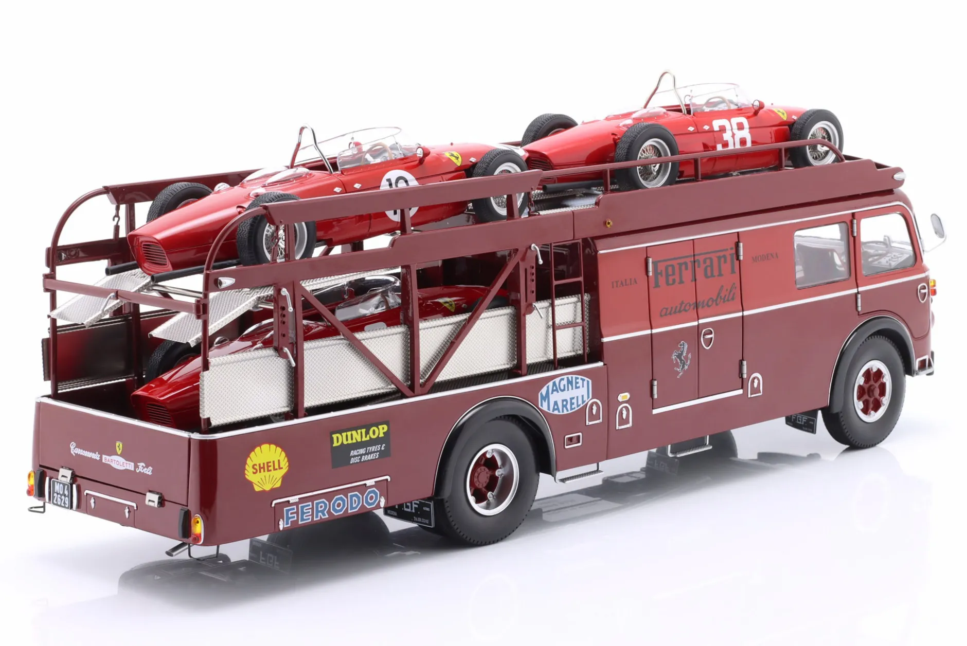 Fiat 642 RN2 Bartoletti Ferrari Renntransporter dunkelrot 1:18 CMR