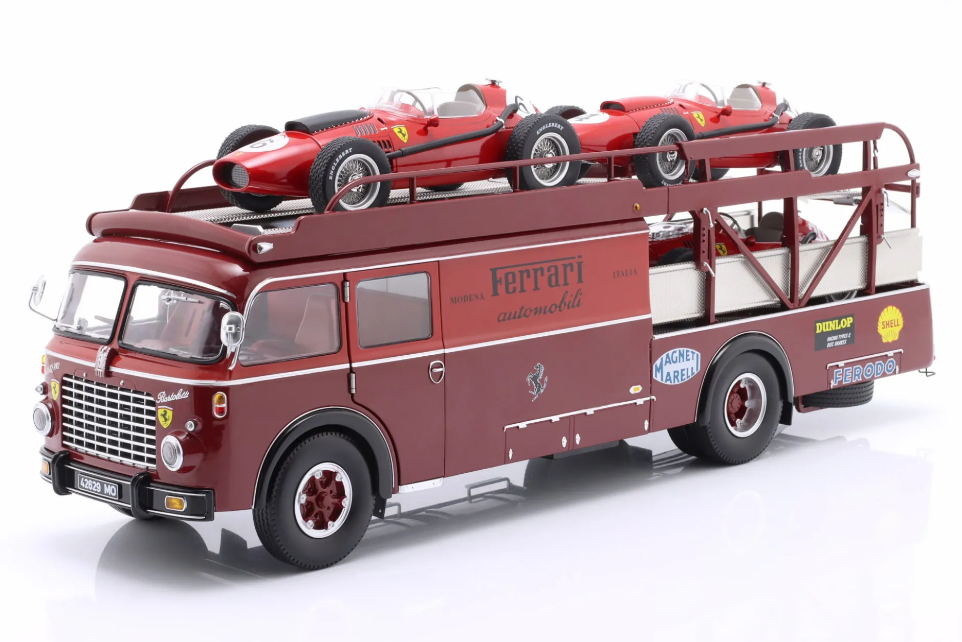Fiat 642 RN2 Bartoletti Ferrari Renntransporter dunkelrot 1:18 CMR