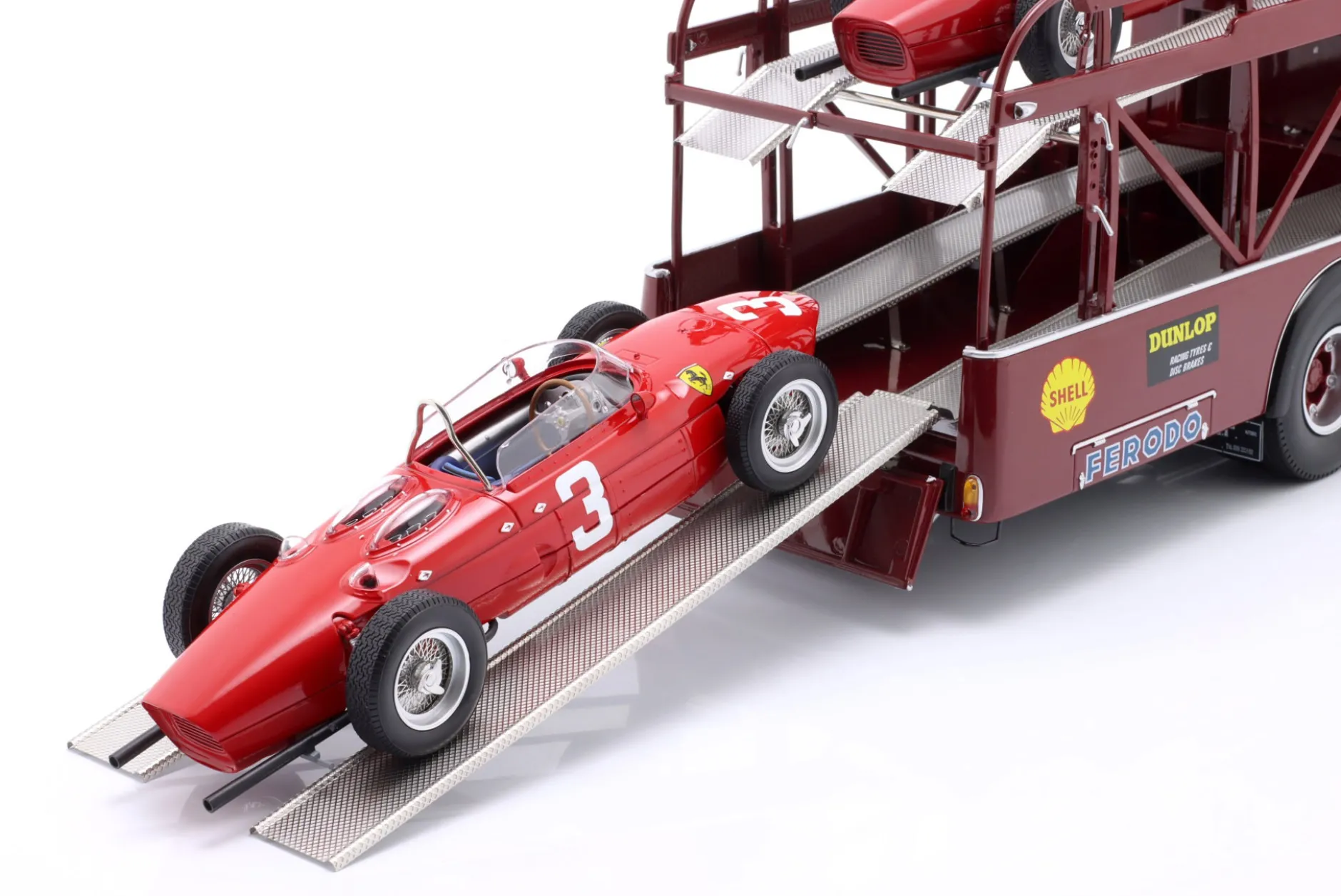 Fiat 642 RN2 Bartoletti Ferrari Renntransporter dunkelrot 1:18 CMR