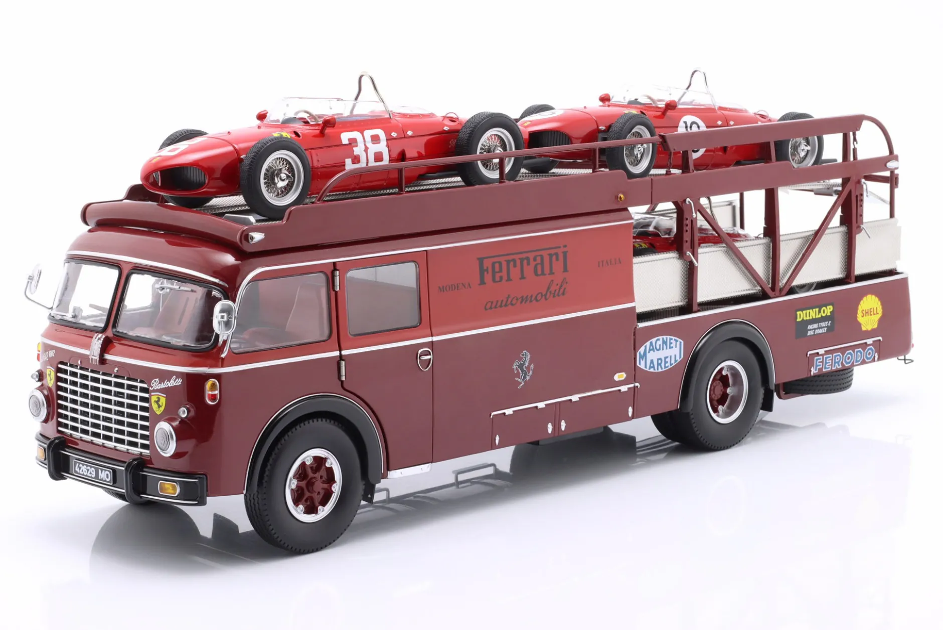 Fiat 642 RN2 Bartoletti Ferrari Renntransporter dunkelrot 1:18 CMR