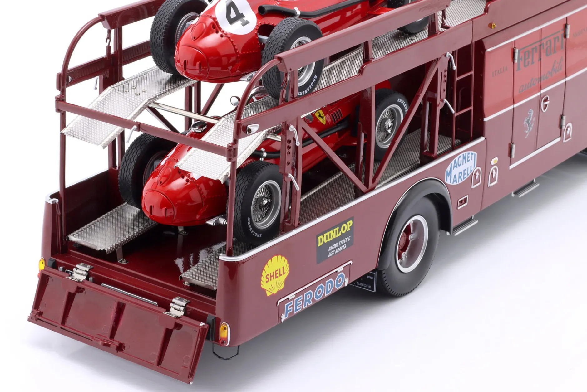 Fiat 642 RN2 Bartoletti Ferrari Renntransporter dunkelrot 1:18 CMR