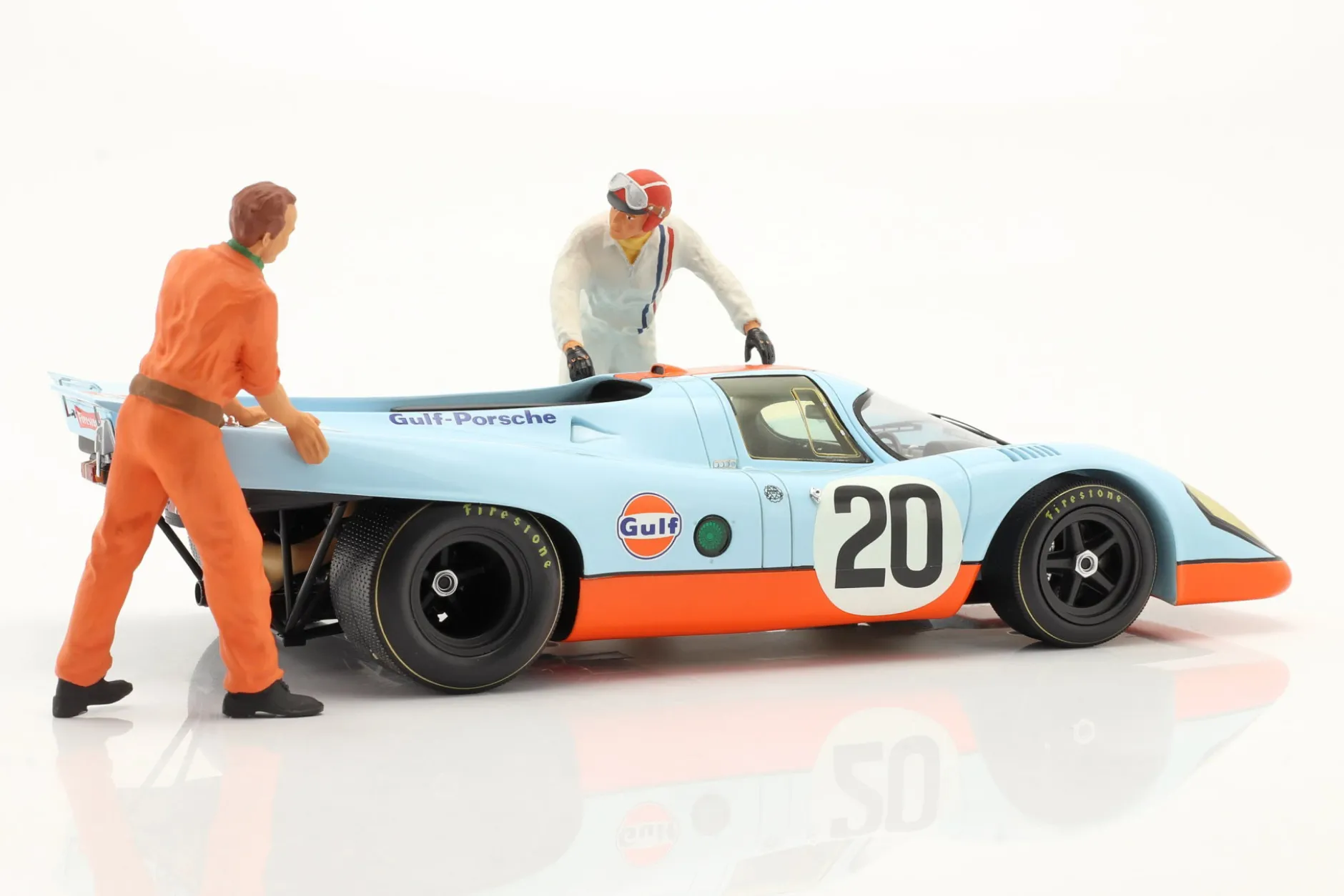 Figur Rennfahrer Jo Siffert stützt sich ab 1:18 FigurenManufaktur