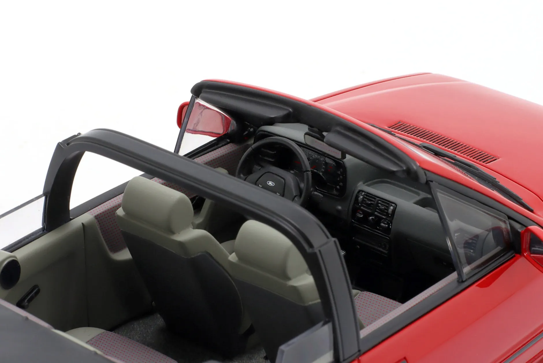 Ford Escort Mk4 XR3i Cabriolet Baujahr 1986 Flamenco rot 1:18 OttOmobile