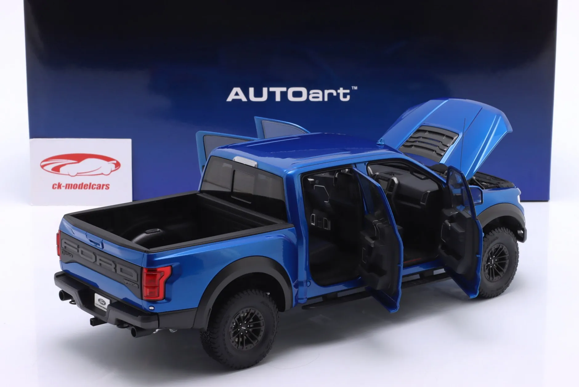 Ford F-150 Raptor Supercrew Pick-Up Baujahr 2019 blau metallic 1:18 AUTOart