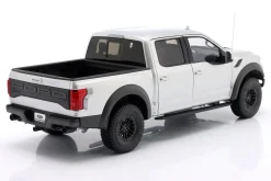 Ford F-150 Raptor Supercrew Pick-Up Baujahr 2019 silber 1:18 AUTOart
