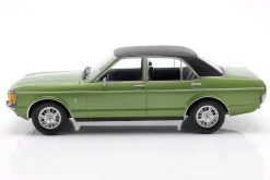 Ford Granada MK1 Baujahr 1972 grün metallic / schwarz 1:18 ModelCar Group