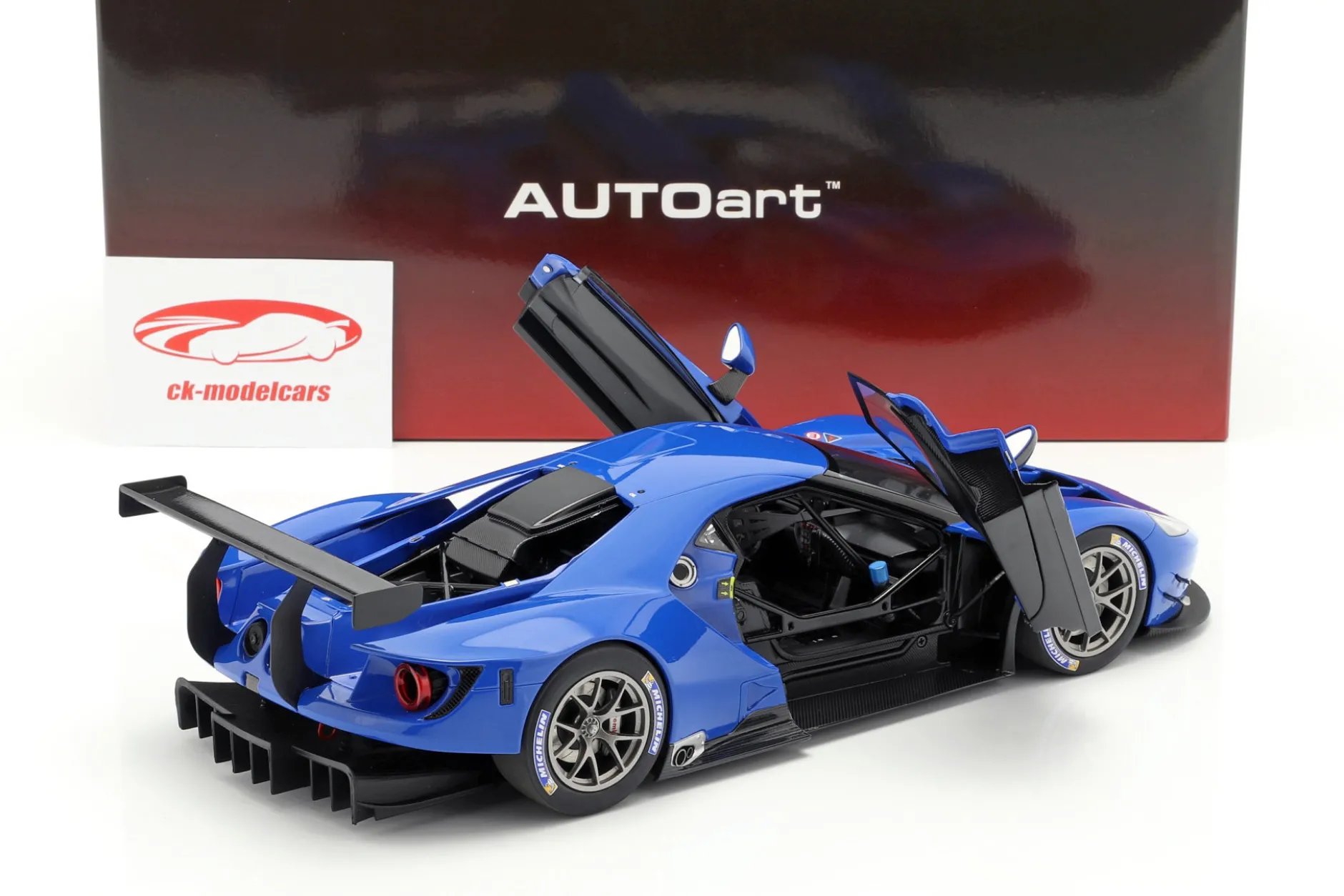 Ford GT LeMans Plain Body Version blau 1:18 AUTOart