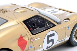 Ford GT40 Mk II #5 3rd 24h LeMans 1966 Bucknum, Hutcherson 1:12 CMR