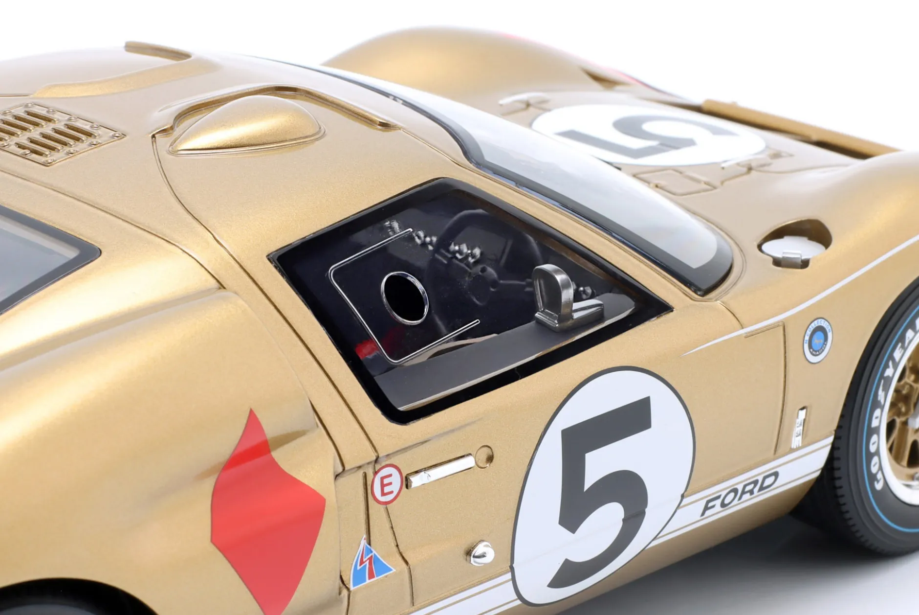Ford GT40 Mk II #5 3rd 24h LeMans 1966 Bucknum, Hutcherson 1:12 CMR