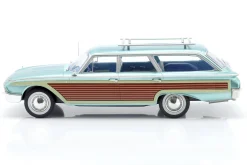 Ford LTD Country Squire Baujahr 1960 hellblau metallic / Holzoptik 1:18 ModelCar Group
