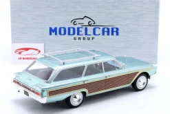 Ford LTD Country Squire Baujahr 1960 hellblau metallic / Holzoptik 1:18 ModelCar Group