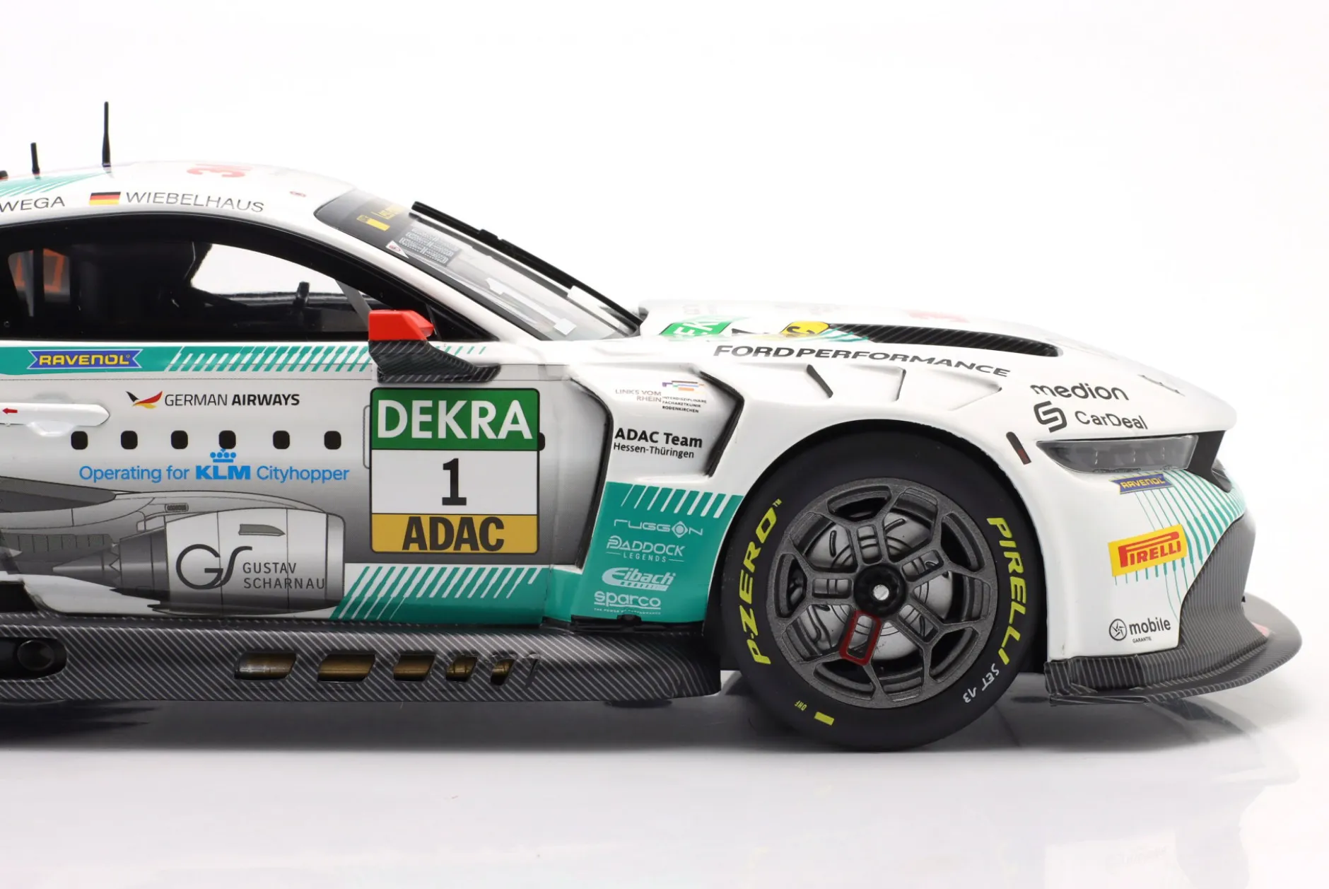 Ford Mustang GT3 #1 ADAC GT Masters Champion 2025 Owega, Wiebelhaus 1:18 Ixo