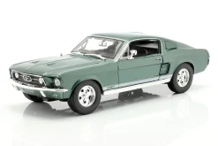Ford Mustang GTA Fastback Baujahr 1967 grün 1:18 Maisto