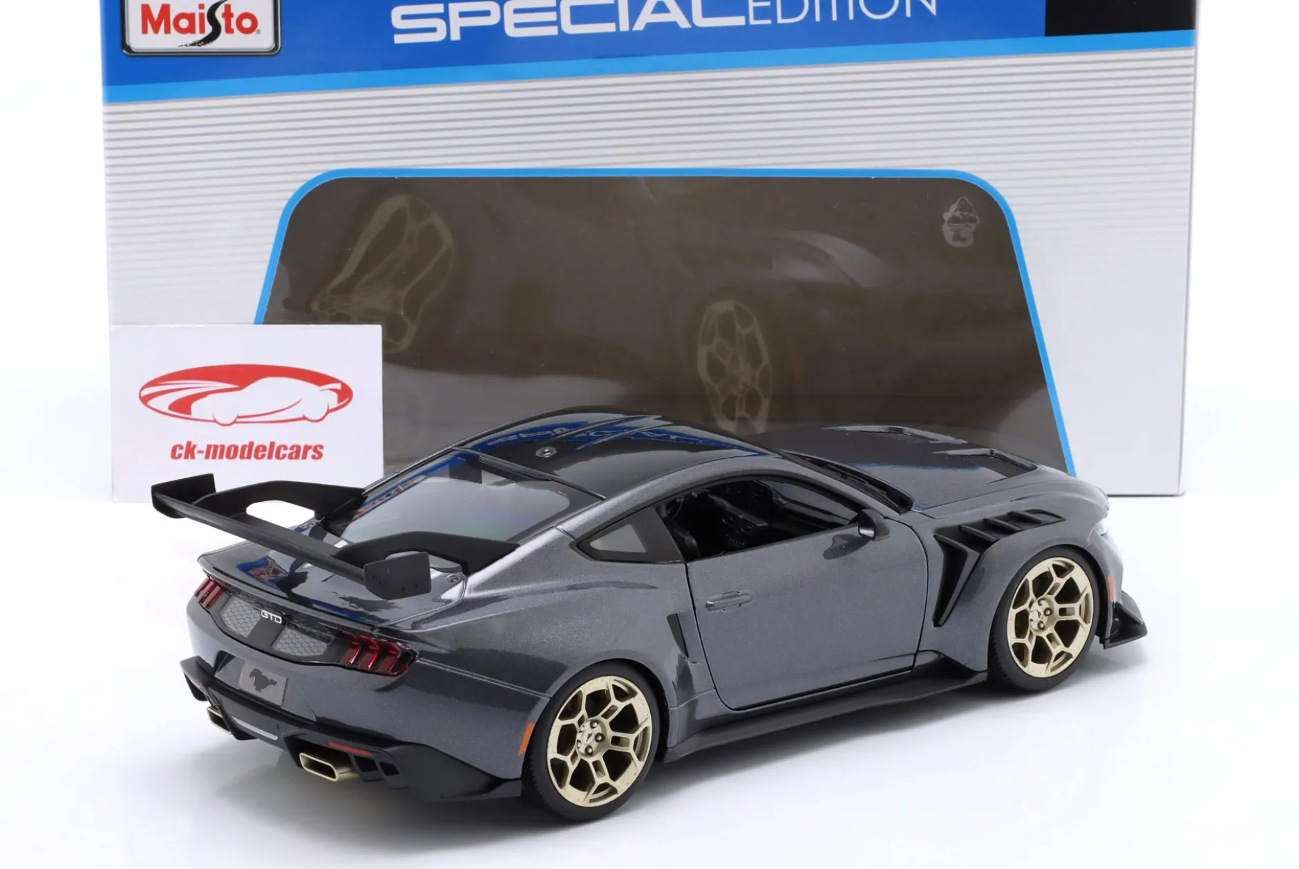Ford Mustang GTD Baujahr 2025 grau metallic 1:18 Maisto