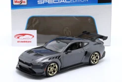 Ford Mustang GTD Baujahr 2025 grau metallic 1:18 Maisto