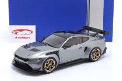 Ford Mustang GTD Baujahr 2025 silbergrau metallic 1:18 Ixo