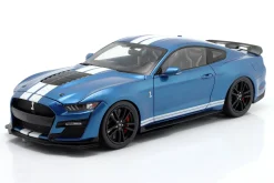 Ford Mustang Shelby GT500 Baujahr 2022 blau metallic / weiß 1:18 Ixo