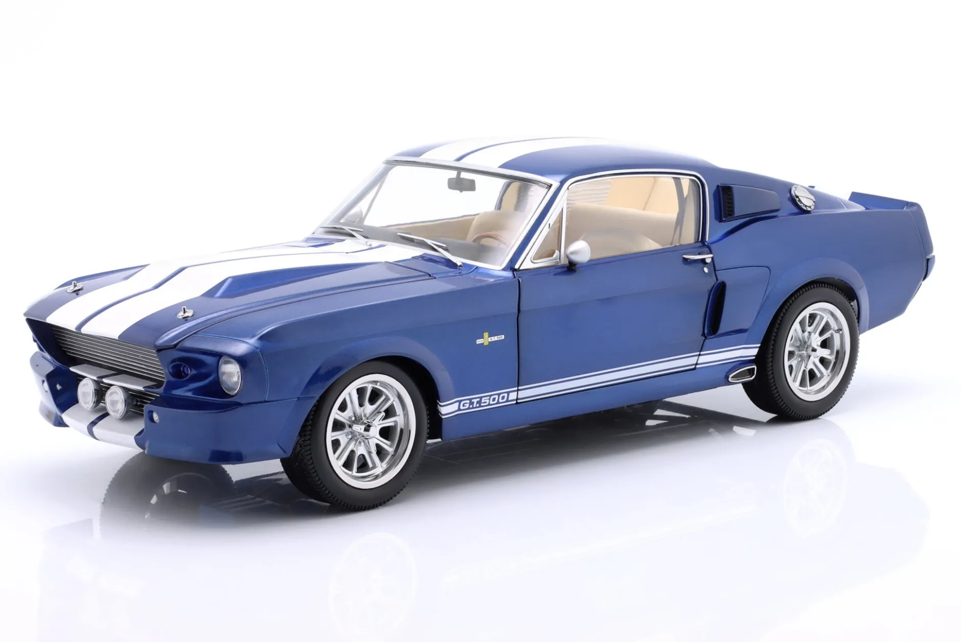 Ford Mustang Shelby GT500 Baujahr 1967 blau metallic / weiß 1:12 KK-Scale